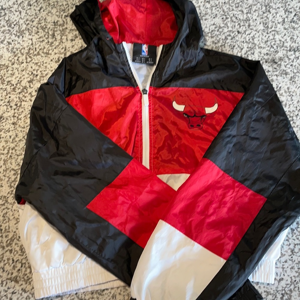 NBA bulls crop zip up